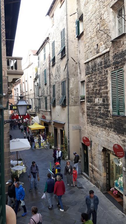 ホテル Torre Cepollini アルベンガ エクステリア 写真